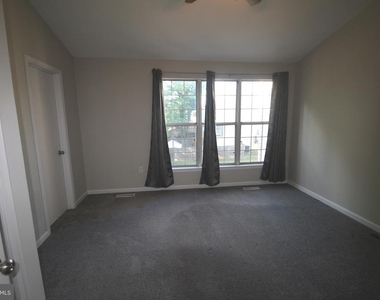 11203 Barnswallow Place - Photo Thumbnail 5