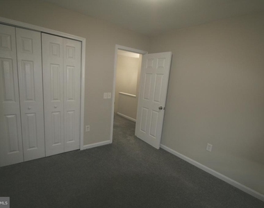 11203 Barnswallow Place - Photo Thumbnail 6
