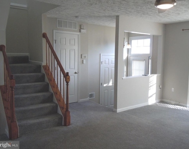 11203 Barnswallow Place - Photo Thumbnail 4