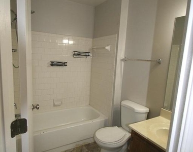 11203 Barnswallow Place - Photo Thumbnail 7