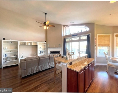 634 Oyster Bay Place - Photo Thumbnail 6
