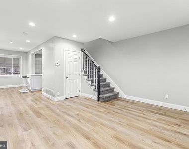 2203 Redthorn Road - Photo Thumbnail 3
