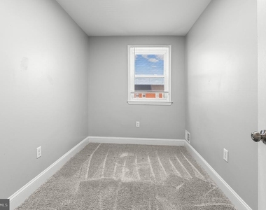 2203 Redthorn Road - Photo Thumbnail 12