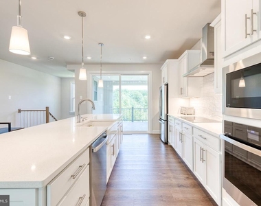 200 Hickory Hollow Court - Photo Thumbnail 14