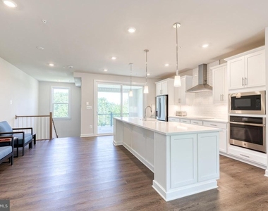 200 Hickory Hollow Court - Photo Thumbnail 15