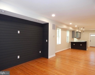 301 Cornwall Street - Photo Thumbnail 2