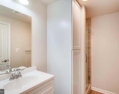 2217 Fleet Street - Photo Thumbnail 7