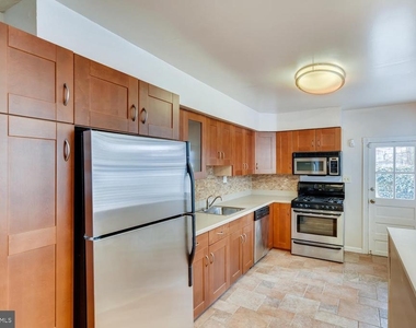 2217 Fleet Street - Photo Thumbnail 3