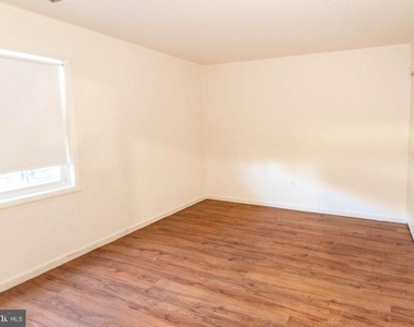 1214 Walker Avenue - Photo Thumbnail 4