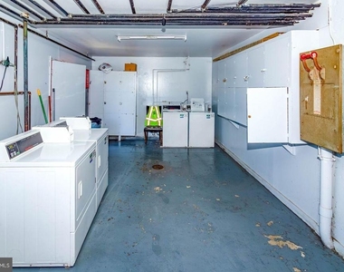 1214 Walker Avenue - Photo Thumbnail 11