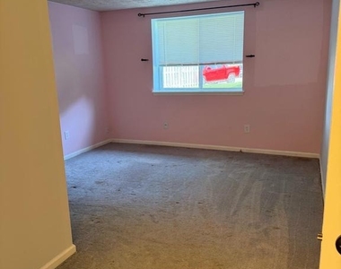 8030 Abbey Court - Photo Thumbnail 12