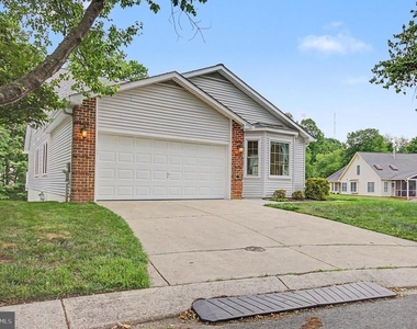 2501 Eastern Point Court - Photo Thumbnail 2