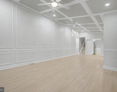 2501 Eastern Point Court - Photo Thumbnail 4