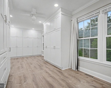 2501 Eastern Point Court - Photo Thumbnail 18