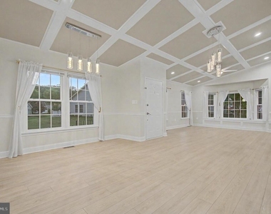 2501 Eastern Point Court - Photo Thumbnail 3