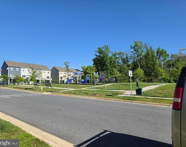 2008 Thornbrook Way - Photo Thumbnail 11