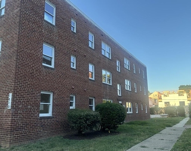 1410 Young Street Se - Photo Thumbnail 1