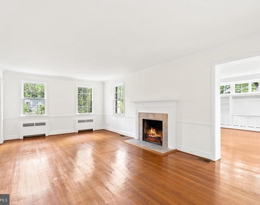 4530 Dexter Street Nw - Photo Thumbnail 3