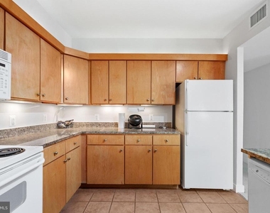 616 E Street Nw - Photo Thumbnail 21