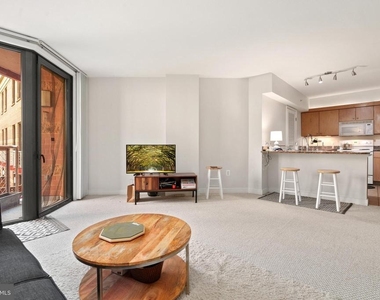616 E Street Nw - Photo Thumbnail 2