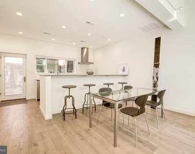 450 Ridge Street Nw - Photo Thumbnail 7