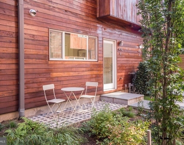450 Ridge Street Nw - Photo Thumbnail 11