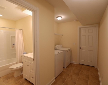 108 Blincoe Ln - Photo Thumbnail 4