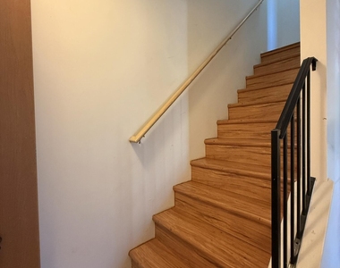 3025 Forest Creek Court - Photo Thumbnail 6