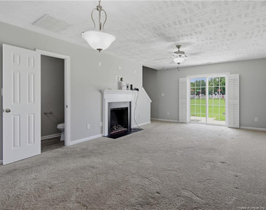 142 Collinwood Drive - Photo Thumbnail 4