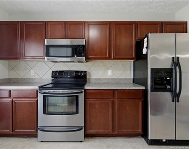 142 Collinwood Drive - Photo Thumbnail 13