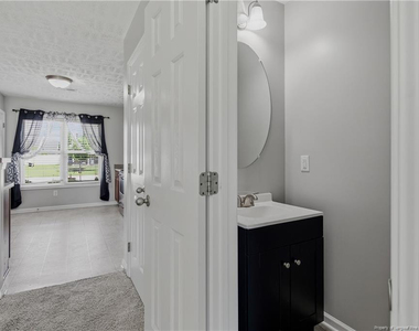 142 Collinwood Drive - Photo Thumbnail 7