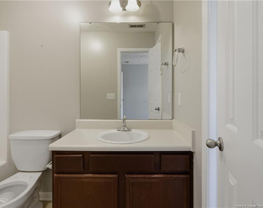 142 Collinwood Drive - Photo Thumbnail 21