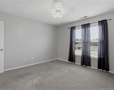 142 Collinwood Drive - Photo Thumbnail 14