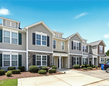 142 Collinwood Drive - Photo Thumbnail 2