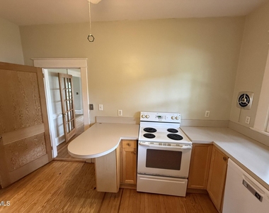 230 Grand Avenue - Photo Thumbnail 26