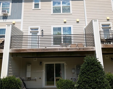 516 Skymont Drive - Photo Thumbnail 1