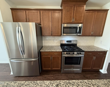 516 Skymont Drive - Photo Thumbnail 6