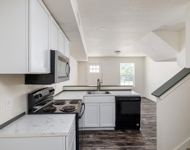230 S Debus #101b Dr - Photo Thumbnail 5