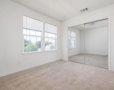230 S Debus #101b Dr - Photo Thumbnail 12