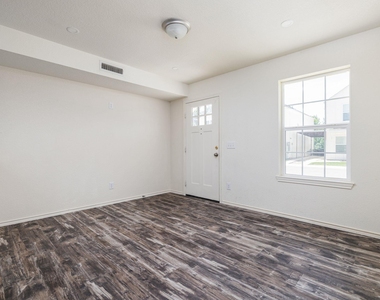 230 S Debus #101b Dr - Photo Thumbnail 8