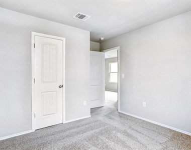 5905 Brocade Dr - Photo Thumbnail 18
