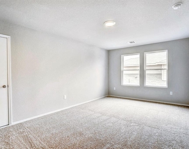 5905 Brocade Dr - Photo Thumbnail 12