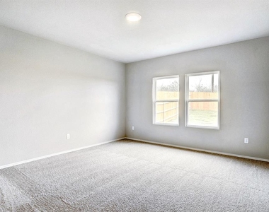 5905 Brocade Dr - Photo Thumbnail 11