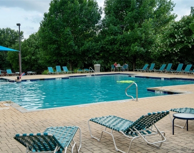 1315 Lou Gehrig Ln - Photo Thumbnail 18