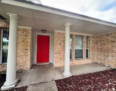 1315 Lou Gehrig Ln - Photo Thumbnail 2