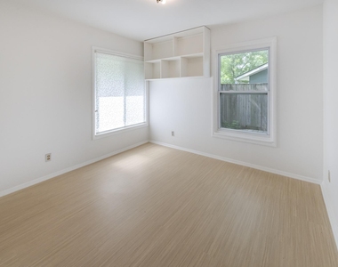 6202 Peggy St - Photo Thumbnail 9