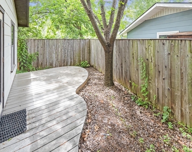 6202 Peggy St - Photo Thumbnail 11