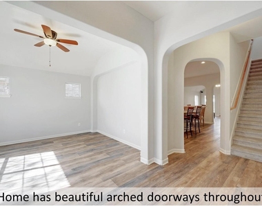 2605 Salorn Way - Photo Thumbnail 6