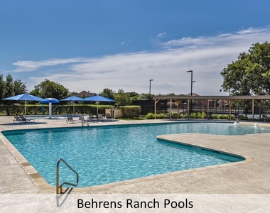 2605 Salorn Way - Photo Thumbnail 32