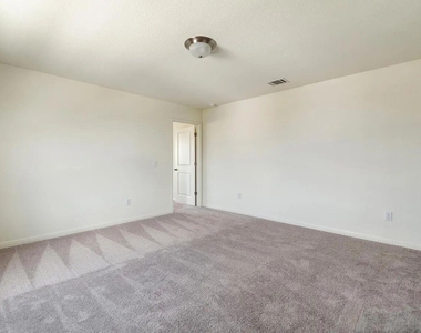 101 Aoudad Rd - Photo Thumbnail 18